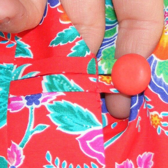 NORM THOMPSON Dress, Vintage 20, Red, Floral print, Matching Belt, Buttons - Picture 14 of 14